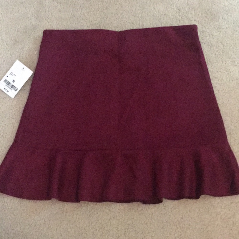 NWT Ruffle velvet skirt